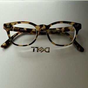 Authentic Salt. Tortoise Frame in excellent condition